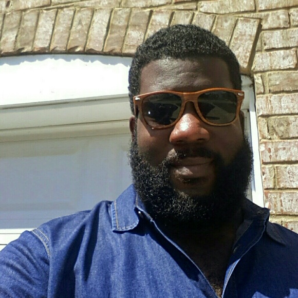 Sneakers π π and Sunglasses π are finally up! - Picture 1 of 4